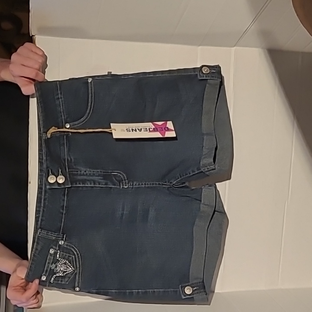 Deb shorts.               (Bie35)